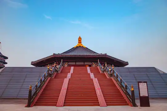 鄰近隋唐洛陽城明堂天堂景區的酒店