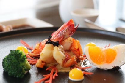 和信基业万怡酒店·和·日式餐厅