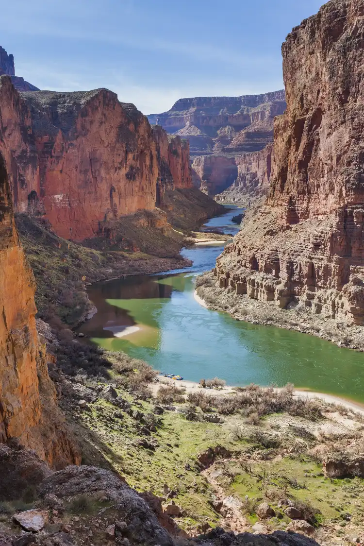 Hotels near Colorado River
