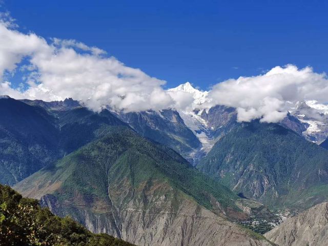 卡瓦格博峰