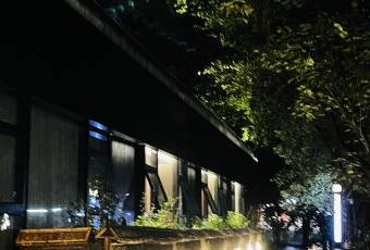 THREE ON HUJING user photo