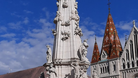 Szentháromság szobor Szentharomsag szobor