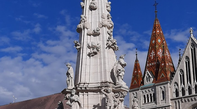 Szentháromság szobor Szentharomsag szobor