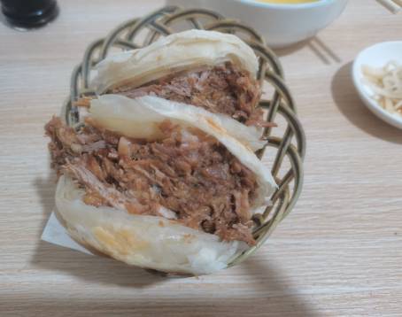 石三酱肉火烧
