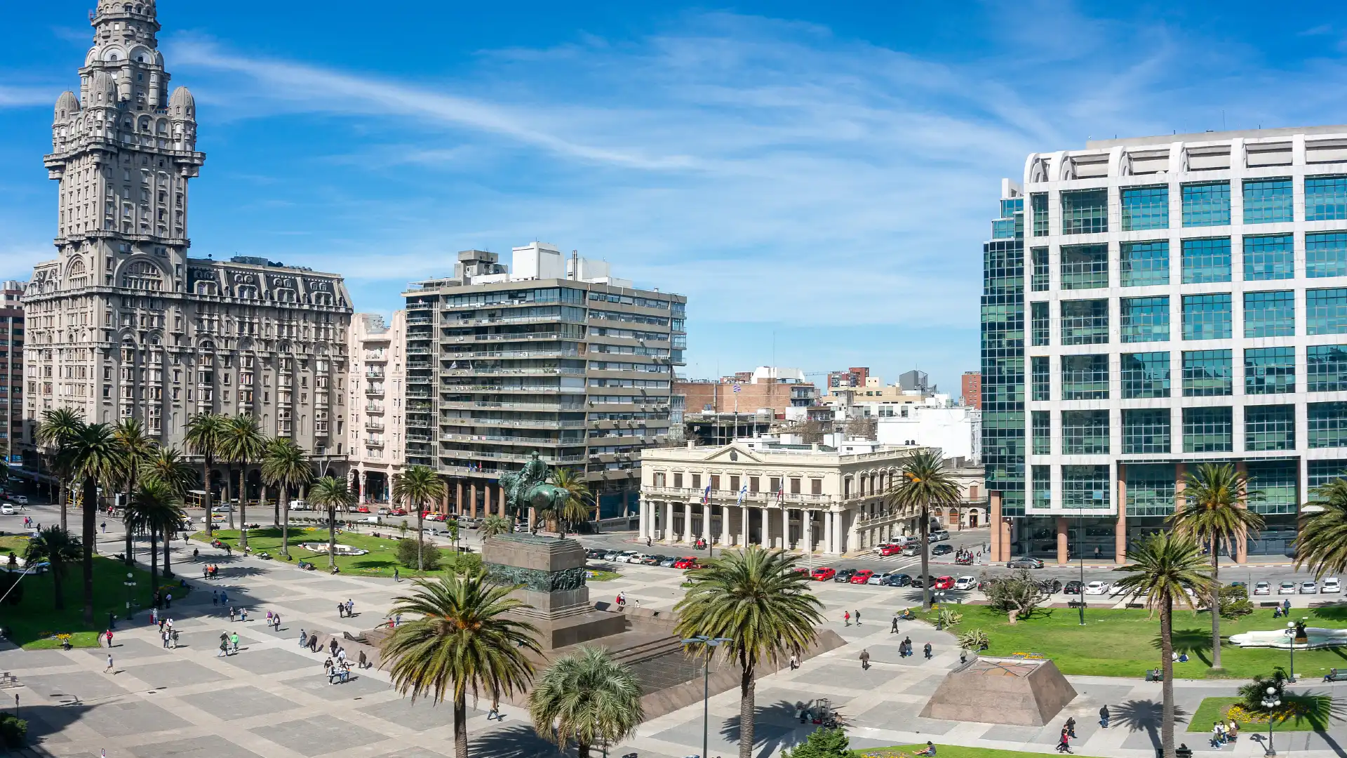 Hotels near Plaza Independencia