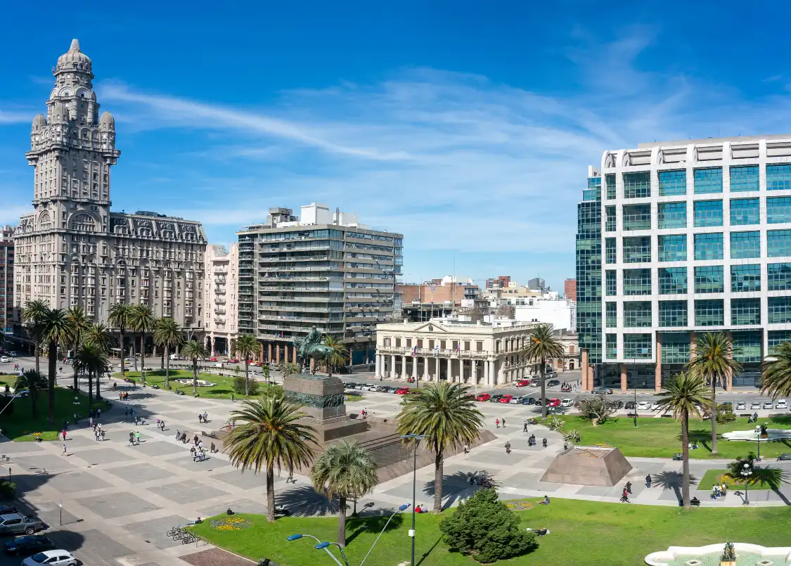 Hotels near Plaza Independencia