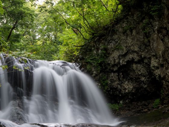 Heiwa no taki (waterfall)