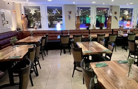 Jalvi Pakistani & Indian Food - Live Pakistani BBQ