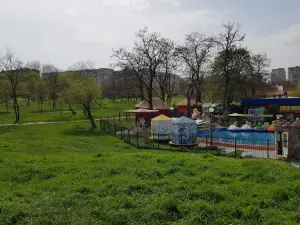 Molodizhnyi park