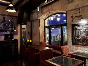 Facktory Bar & Hookah