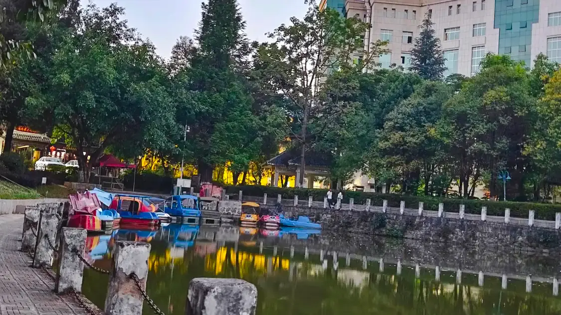 Отели рядом с достопримечательностью «Ximen Park»
