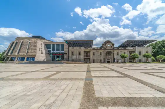 鄰近中國客家博物館的酒店