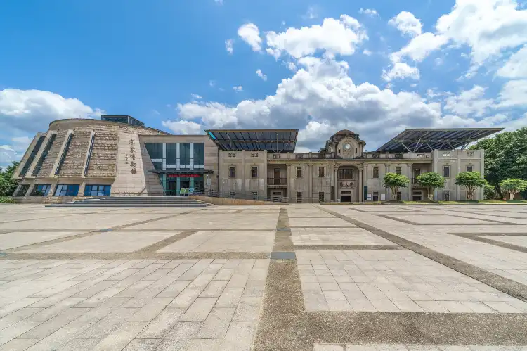 Hotels near China Hakka Museum