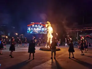 Attrazioni del Giro Notturno a Hechi: le opzioni più popolari