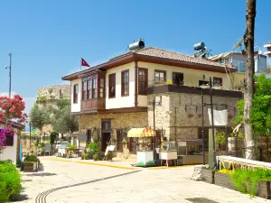Kaleci Castle Street