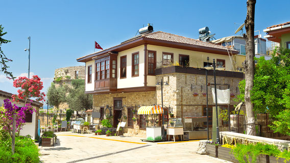 Kaleci Castle Street