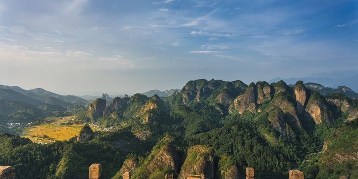 Langshan Scenic Area - En Mountain