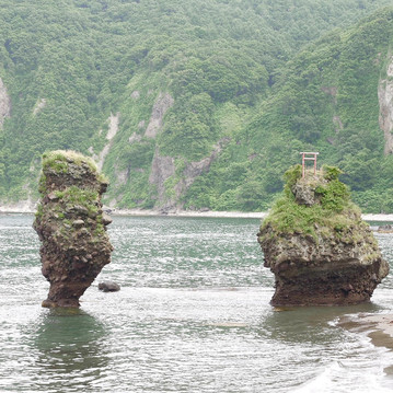 余市町】えびす岩と弁慶岩 | Trip.com 余市