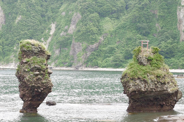 余市町】えびす岩と弁慶岩 | Trip.com 余市
