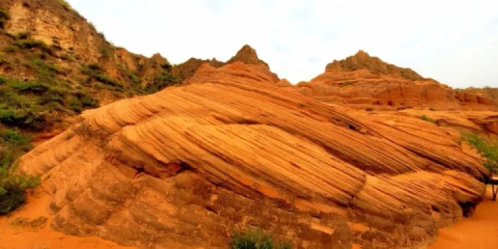 靖邊縣富龍丹霞地貌旅遊服務有限公司