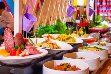 济南鲁能贵和洲际酒店·第六层自助餐厅