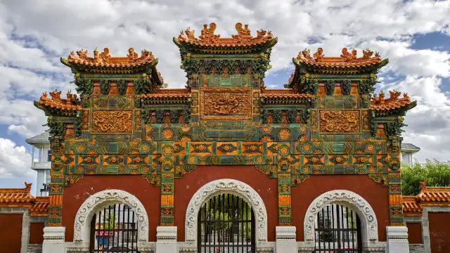 Hotels near Fahua Temple