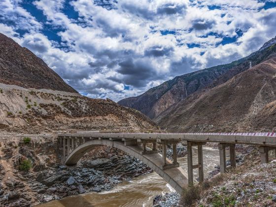 Lancang River Bridge