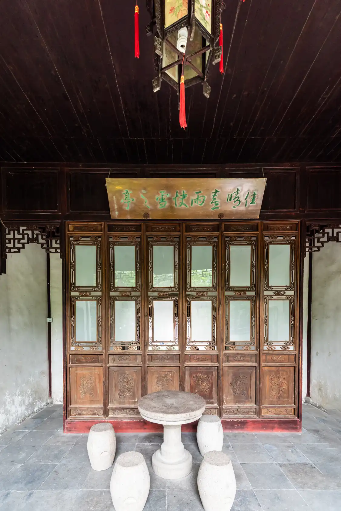 Hotels near Pavilion with Beautiful Scenery in Four Seasons