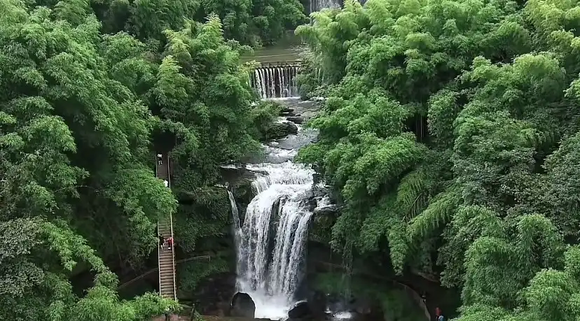 Hotels near Colorful Waterfall