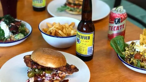 Salty Joe's in Huskisson