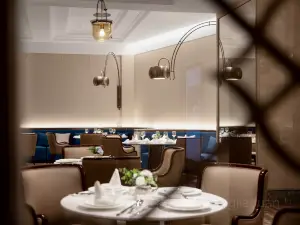 Four Seasons Chamber