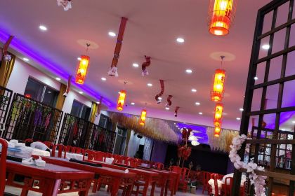 香遇·炭花烤肉·火锅农家菜