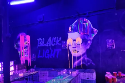 BlackLight CNX
