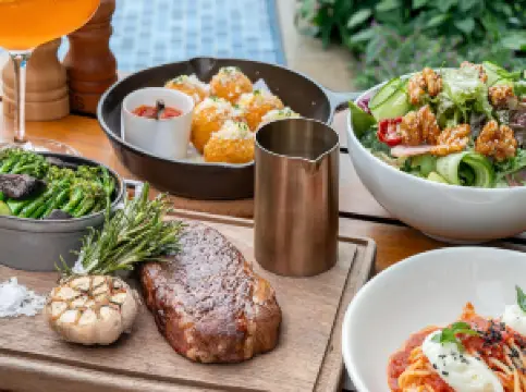 公社大堂吧(清远新世界酒店)