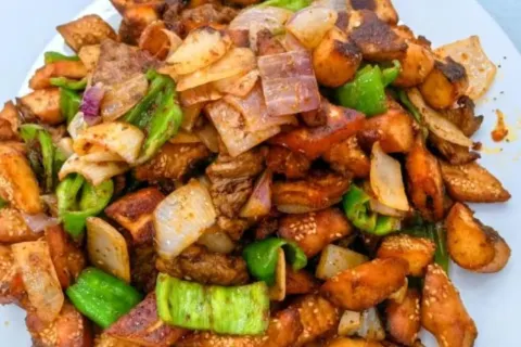 伊乡饭庄(美食街店)
