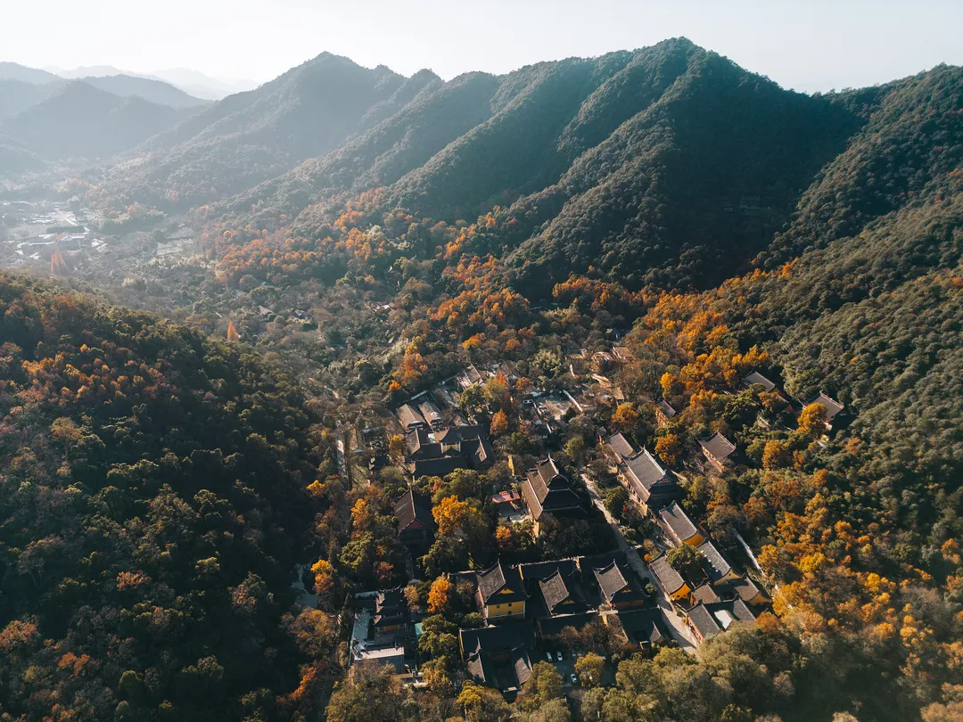 4_Lingyin Feilai Peak Scenic Area