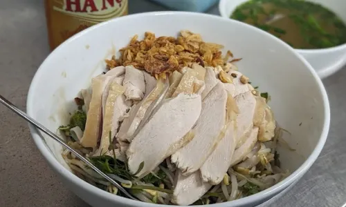 Pho Ga Nguyet