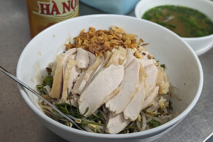 Pho Ga Nguyet