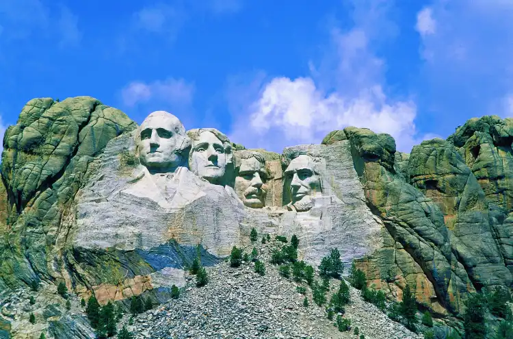 Hotels in Mount Rushmore UT
