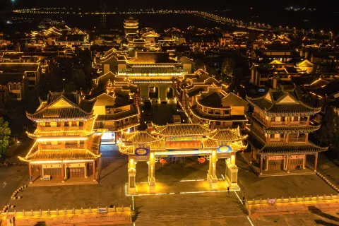 Mengzi Cross Bridge Rice Noodle Town
