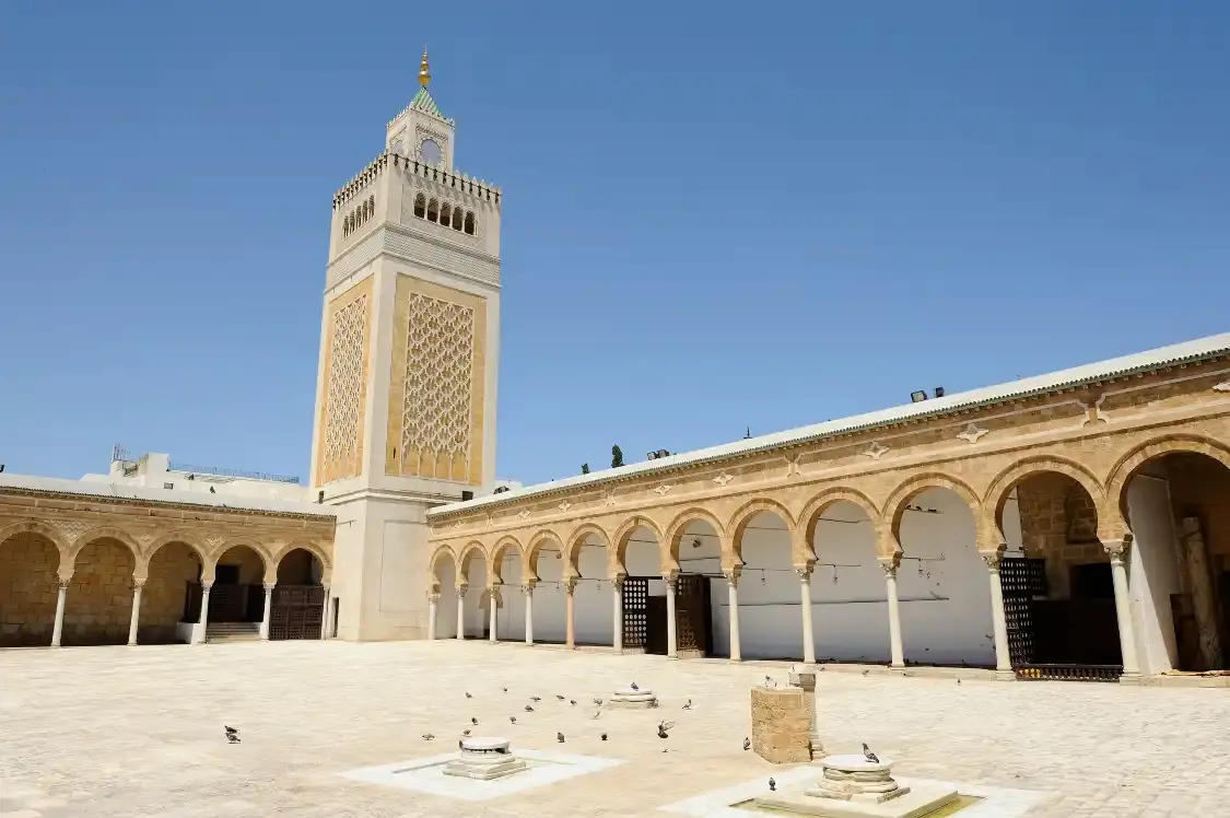 Hotels near Ez-Zitouna Mosque