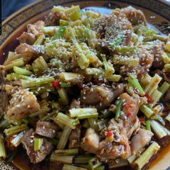 老街肥肠农家乐 User Photo