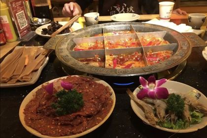 小龙坎火锅(昊鑫时代广场店)