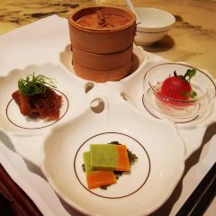 YI LONG COURT User Photo