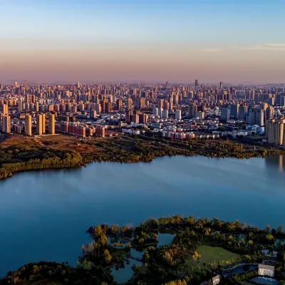 Отели рядом с достопримечательностью «Пешеходная улица Хуэй-Роуд»