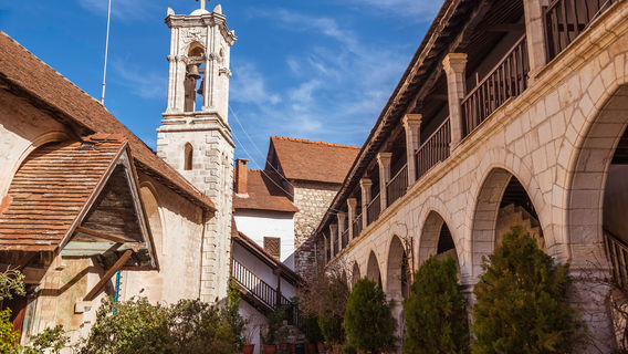 Chrysorrogiatissa Manastırı