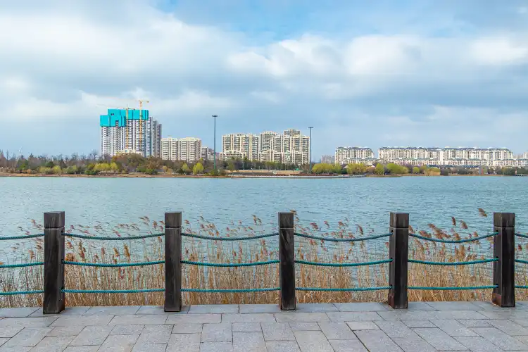 Hotels near Dongfang Park