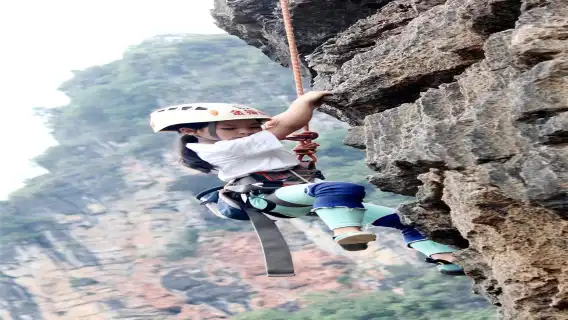 【陽朔戶外攀登/飛拉達】廣西桂林陽朔戶外運動體驗/金貓山攀登/飛拉達攀登溜索（含全套裝備+教練）