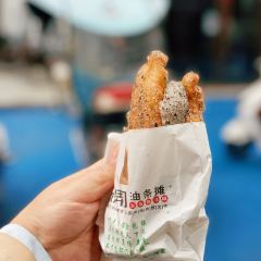 刘琬钰抚州弄口油条摊 User Photo