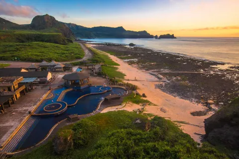 Green Island Zhaori Hot Spring